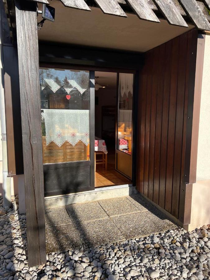 Appartement Le Flocon, Joli Petit Cocon 4 Pers En Rez De Jardin Draps Inclus Ле-Русс Экстерьер фото