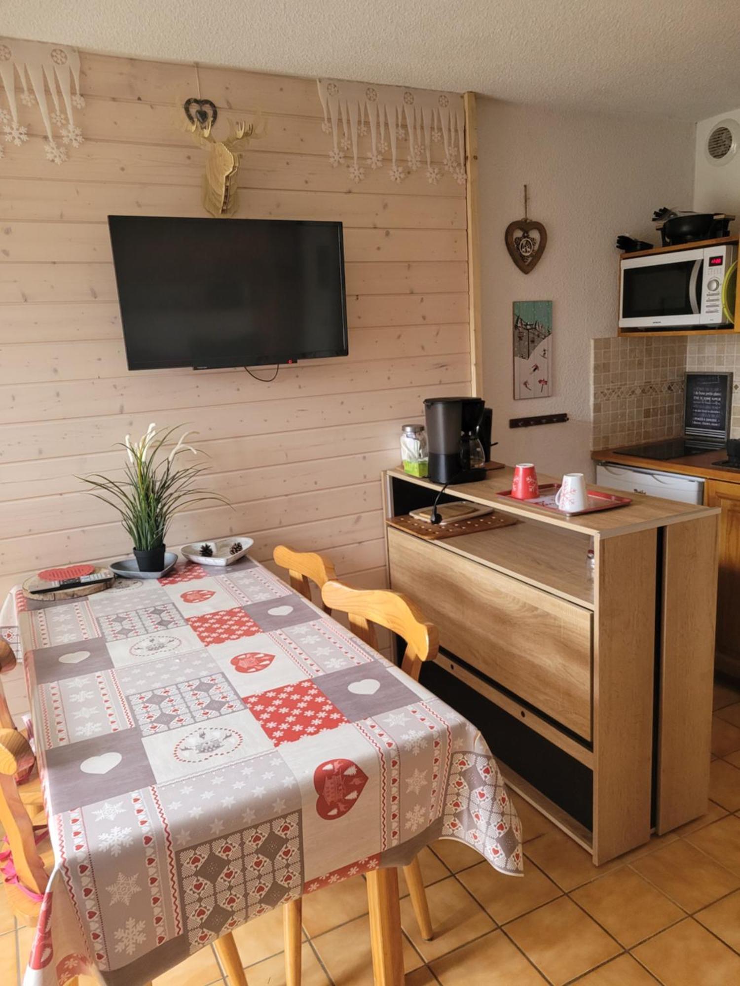 Appartement Le Flocon, Joli Petit Cocon 4 Pers En Rez De Jardin Draps Inclus Ле-Русс Экстерьер фото